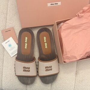 S🅾️LD Miu Miu Tan and Brown Slide Sandals